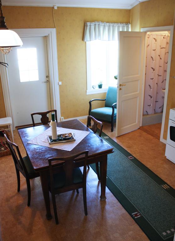 Gula Hoenan Guest House Ronehamn Rom bilde